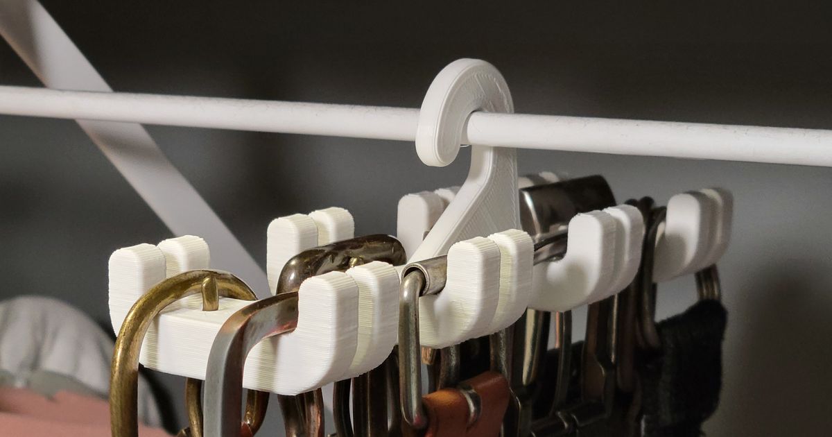 3D printed belt organizer hanger holding multiple belts for cleaner closet storage