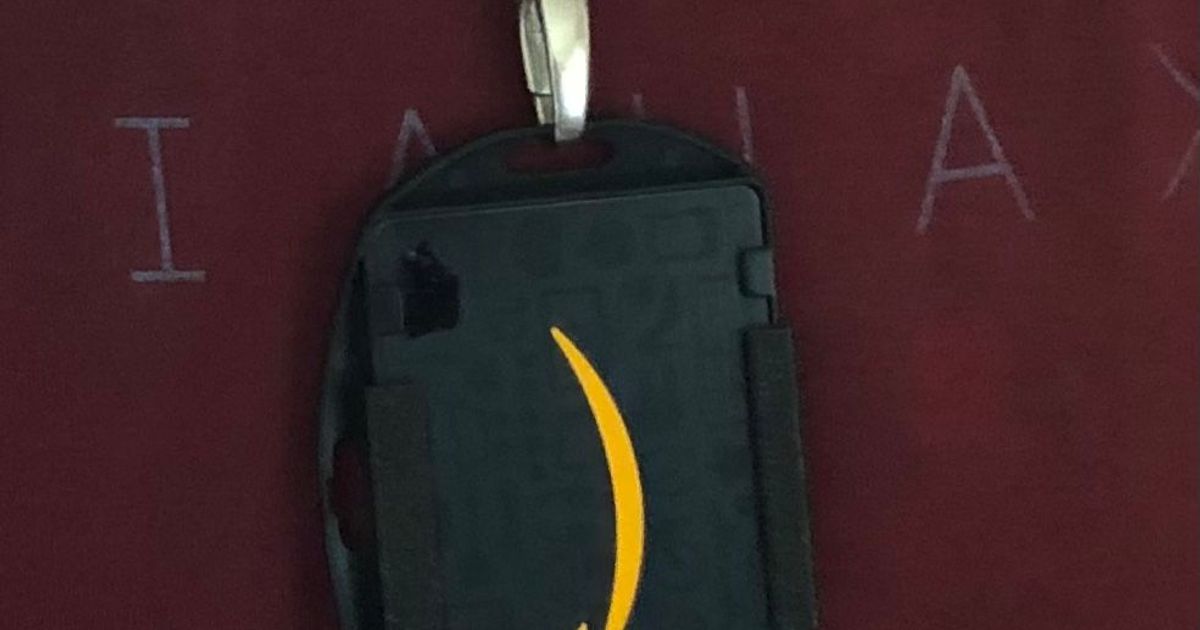 3D printed badge holder repair and reinforcement piece for a cracked multi-card badge carrier