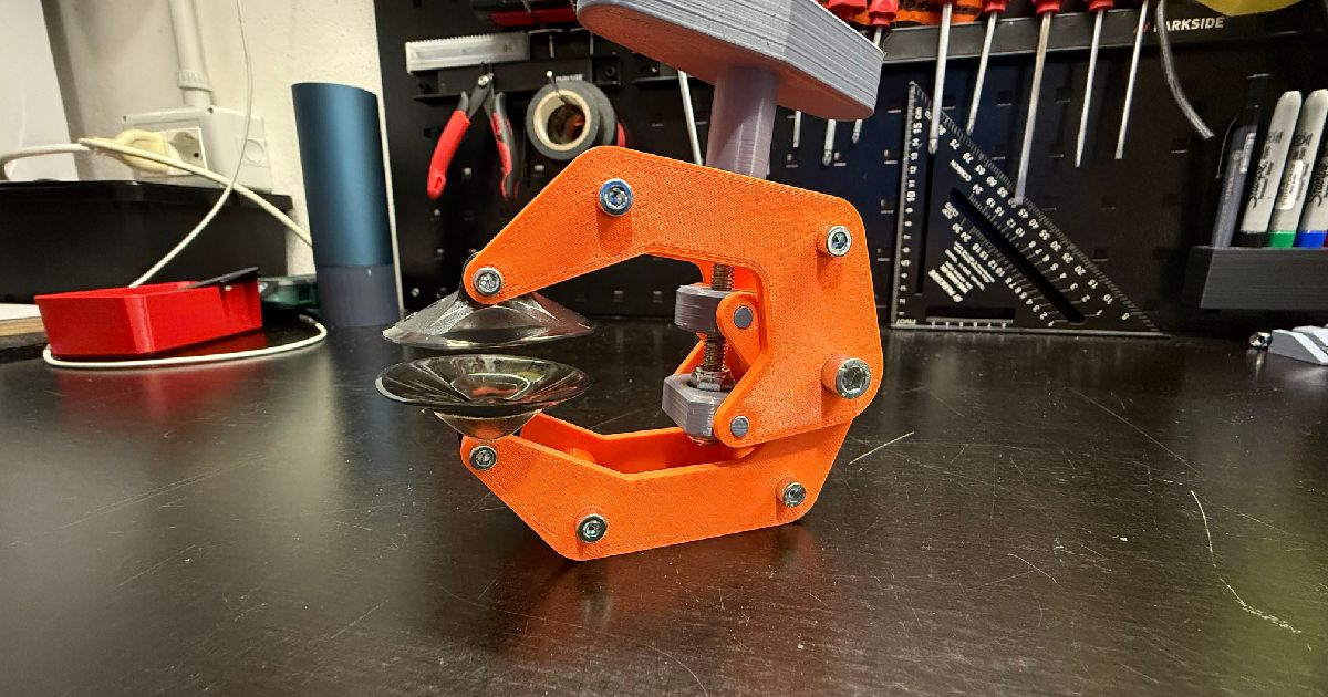 3D printed anti-clamp style phone opening tool for repair work