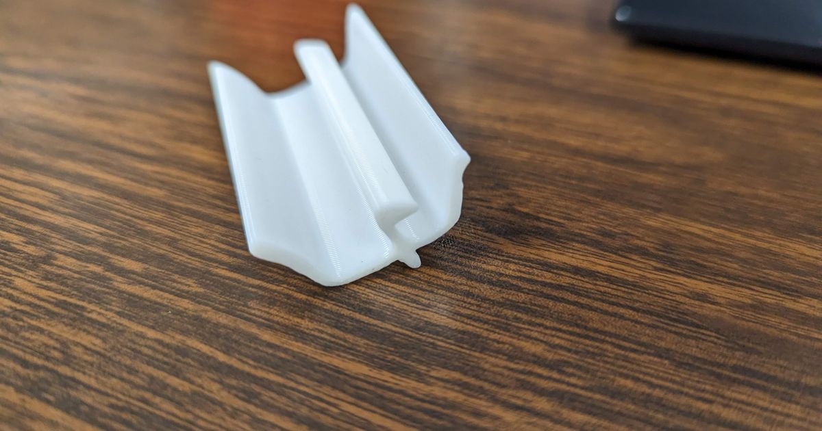 Replacement screen door window retainer clip for storm door glass retention