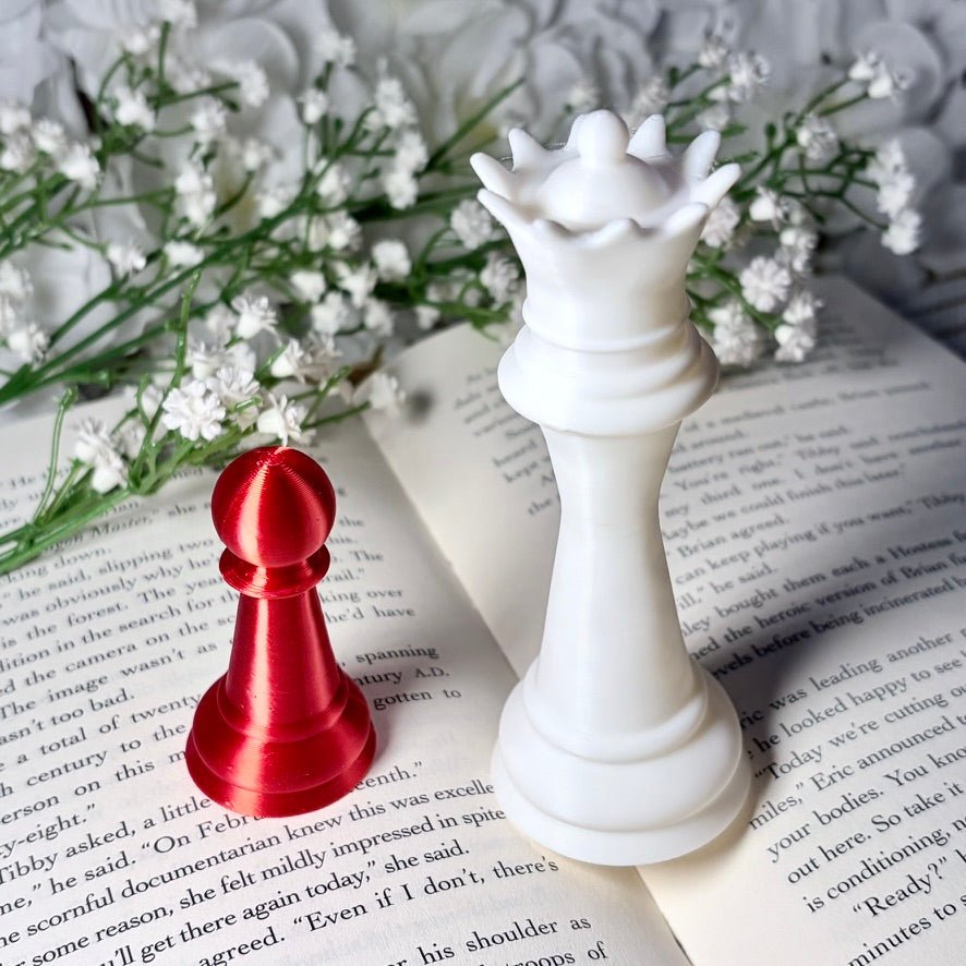 Twilight-Inspired 3D Printed Chess Piece Decor