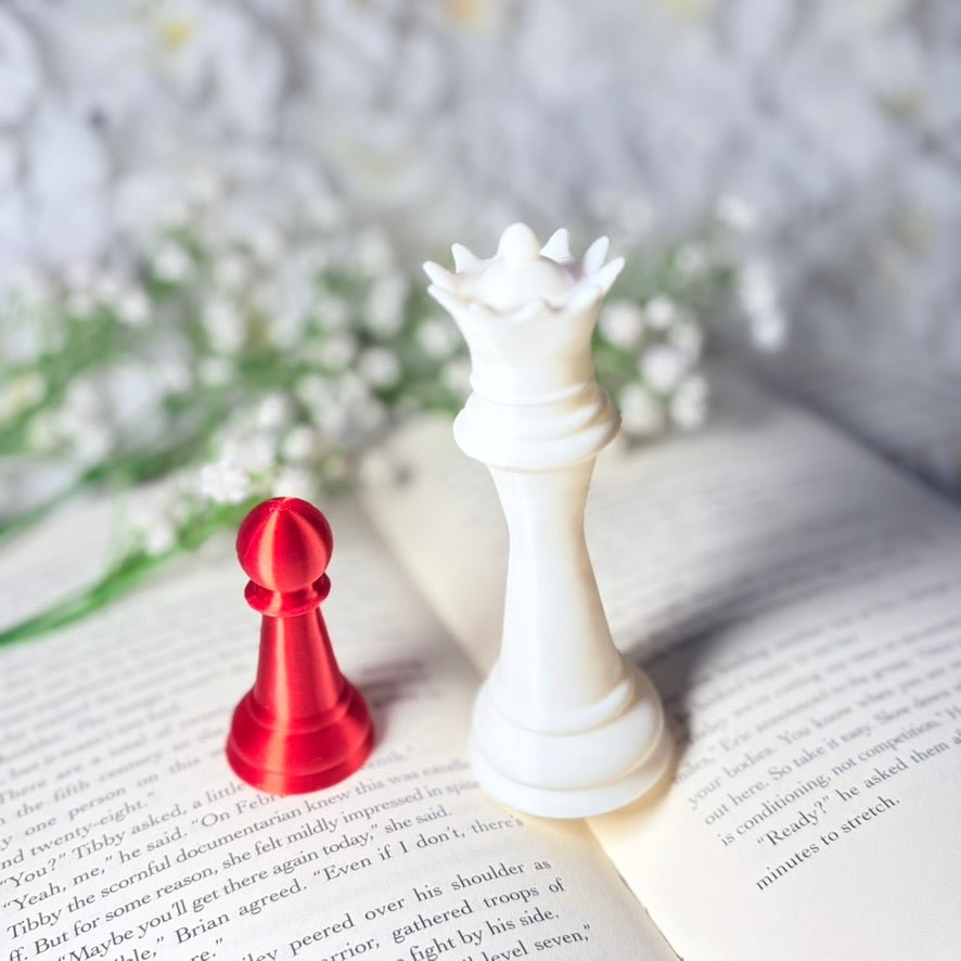 Twilight-Inspired 3D Printed Chess Piece Decor