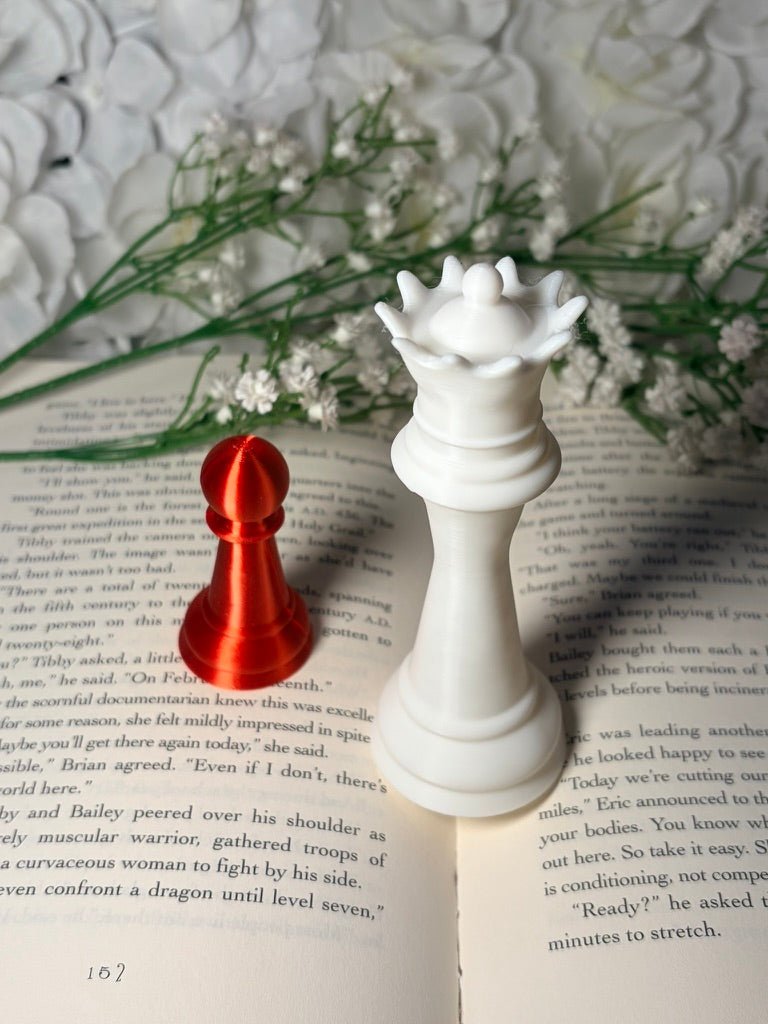 Twilight-Inspired 3D Printed Chess Piece Decor