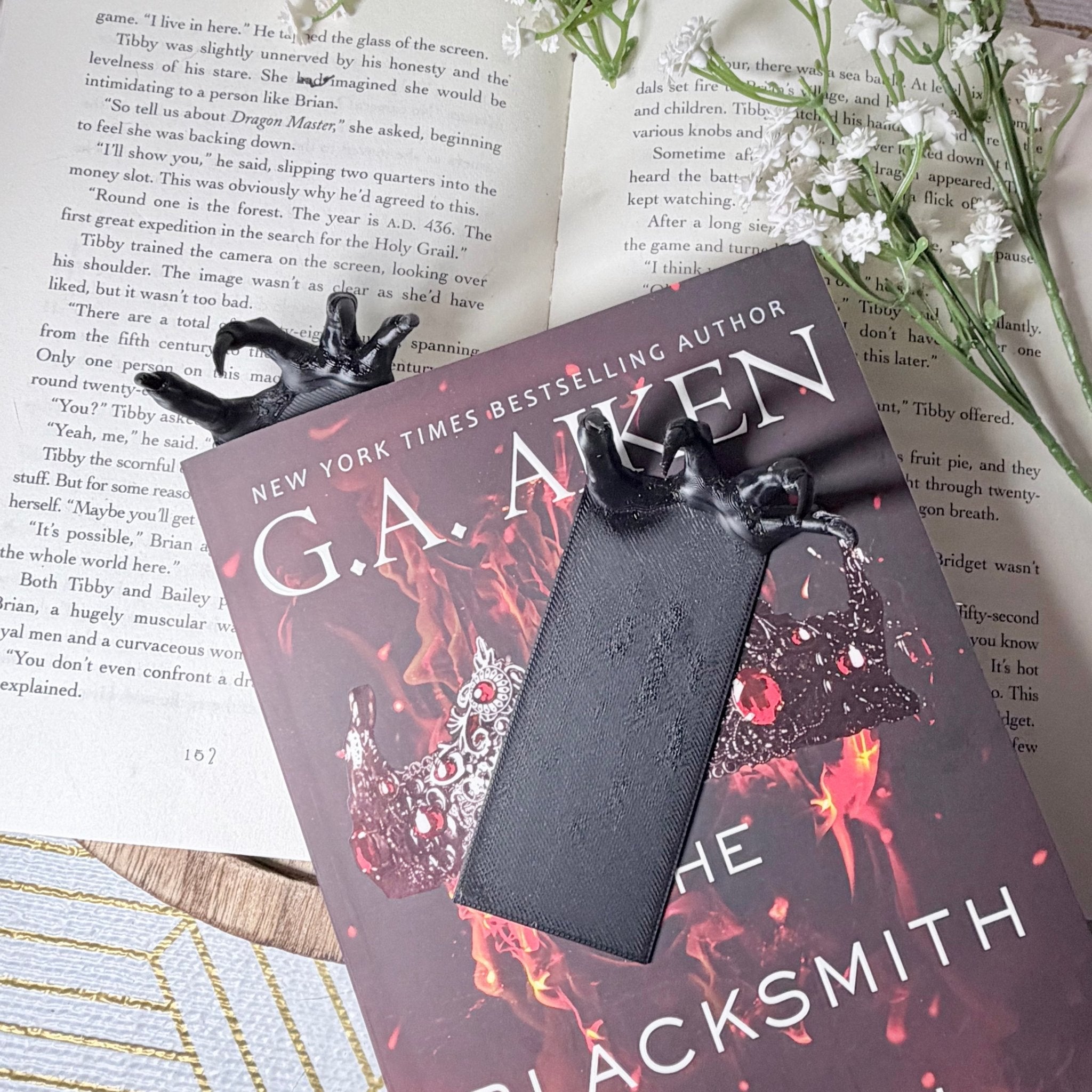 Claw Bookmark