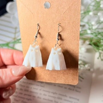 3D-Printed Ghost Cat Earrings