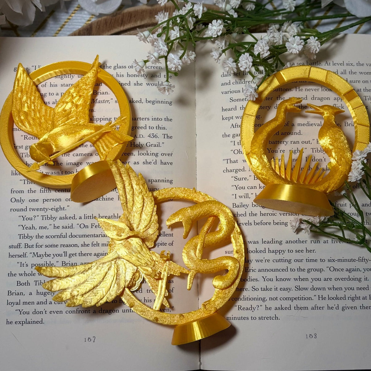 3D Printed Hunger Games-Inspired Bookshelf Decor