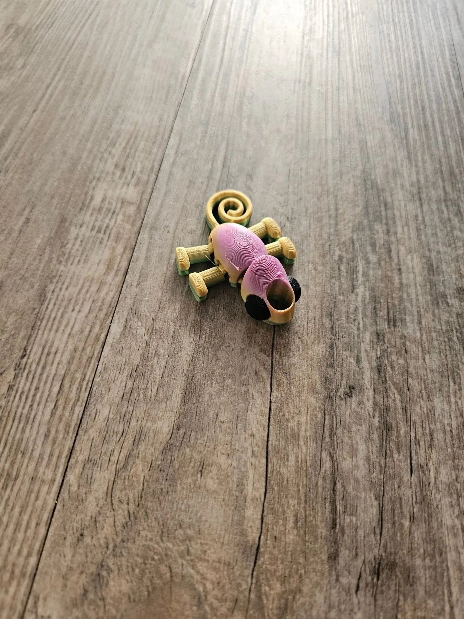 Curly Tail Gecko Straw Topper