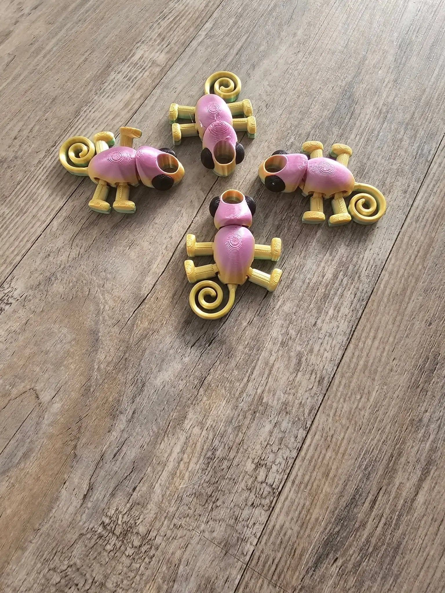 Curly Tail Gecko Straw Topper