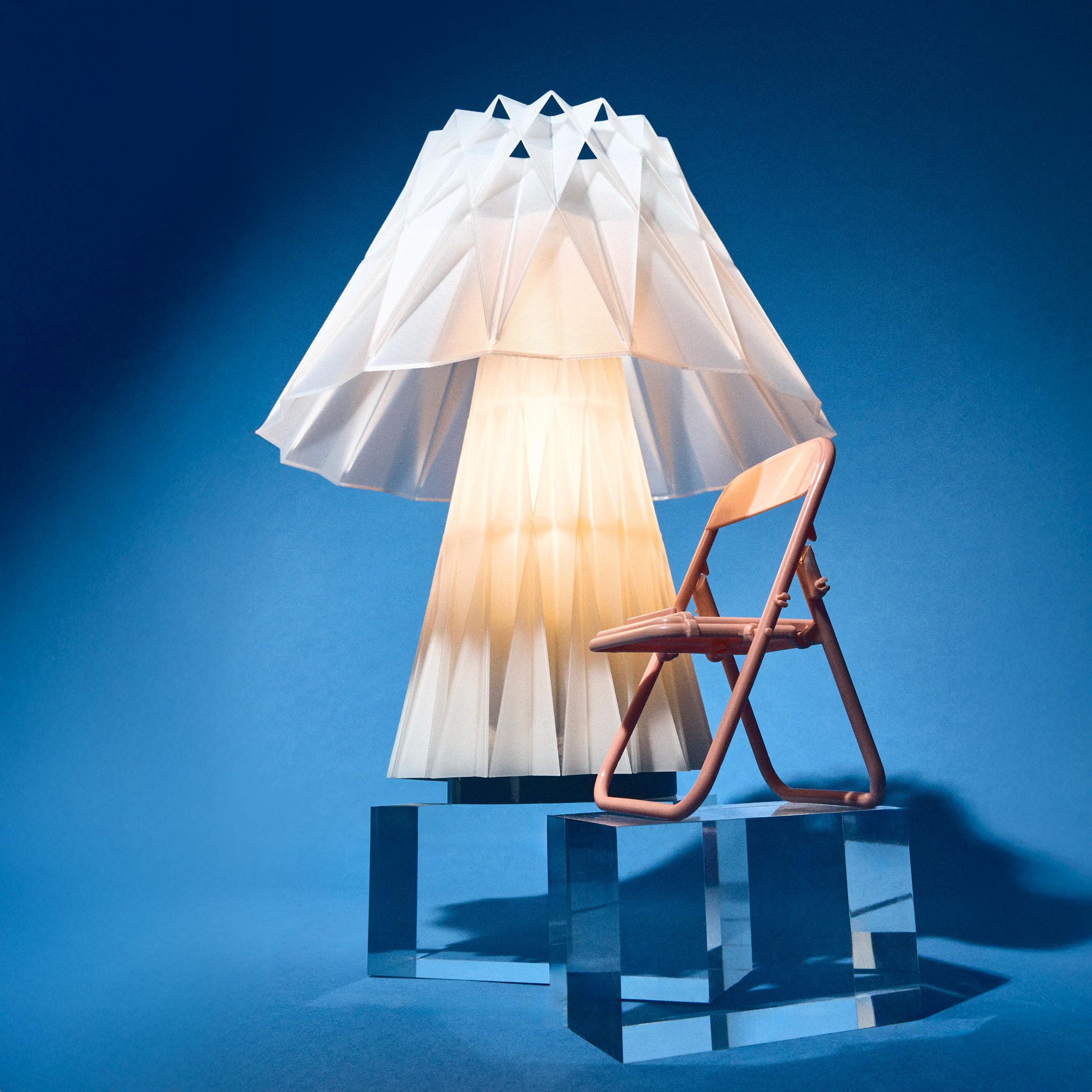 3D Printed Cordless Prisma Lamp