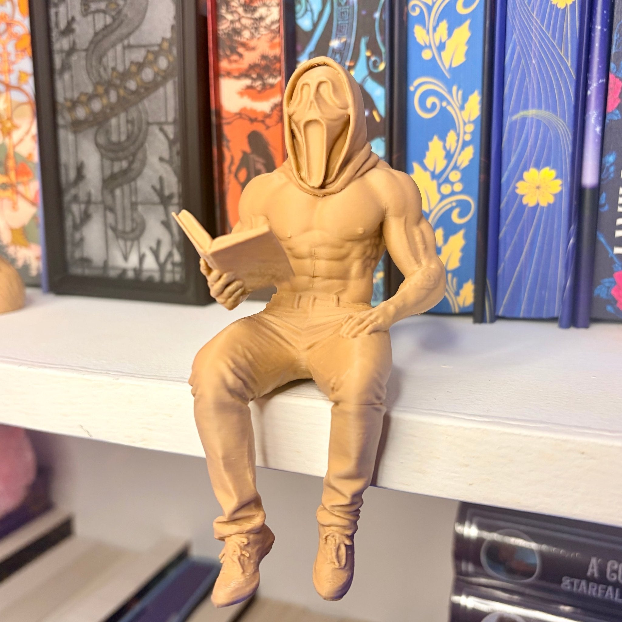 Horror Reader Bookshelf Figure