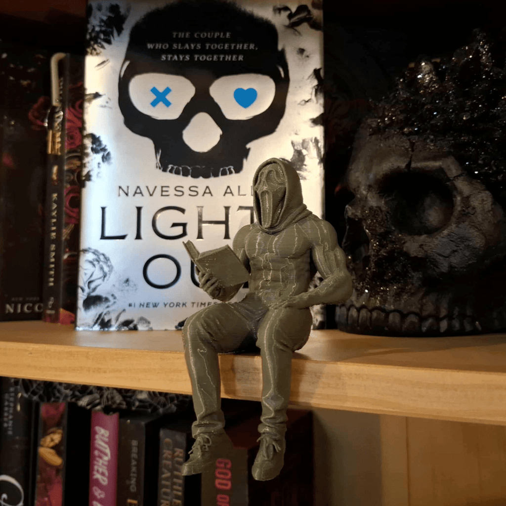Horror Reader Bookshelf Figure