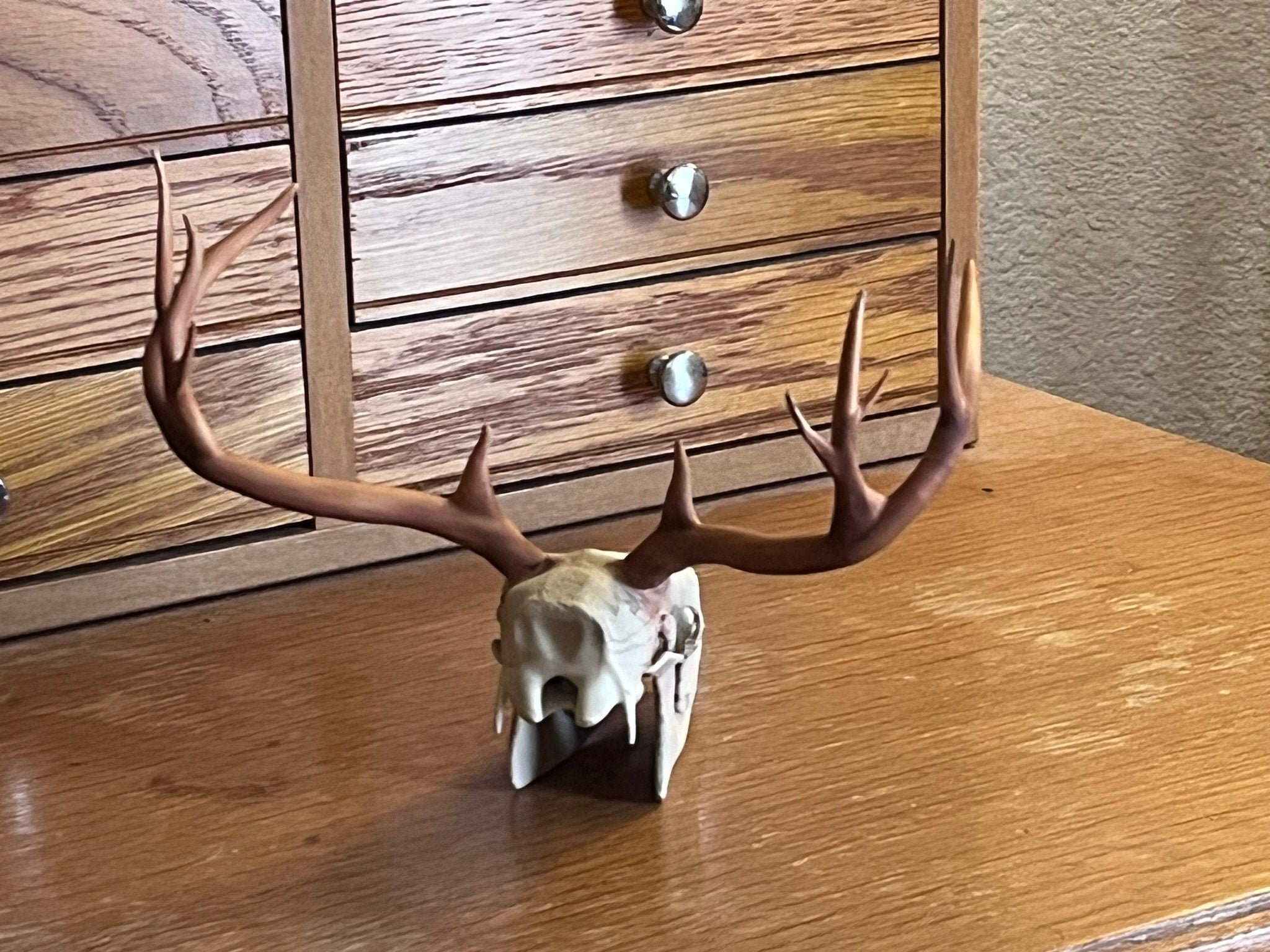 Hand Painted 3D Printed Deer Skull: Acrylic Enamel Decor