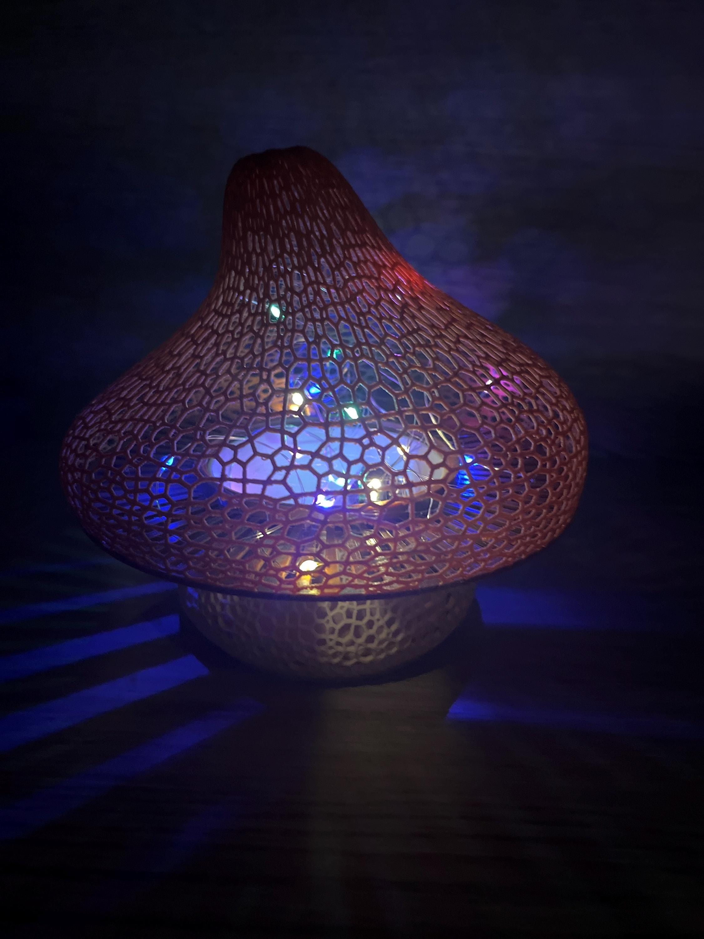 Large 8 inch Mushroom Lattice Solar Light