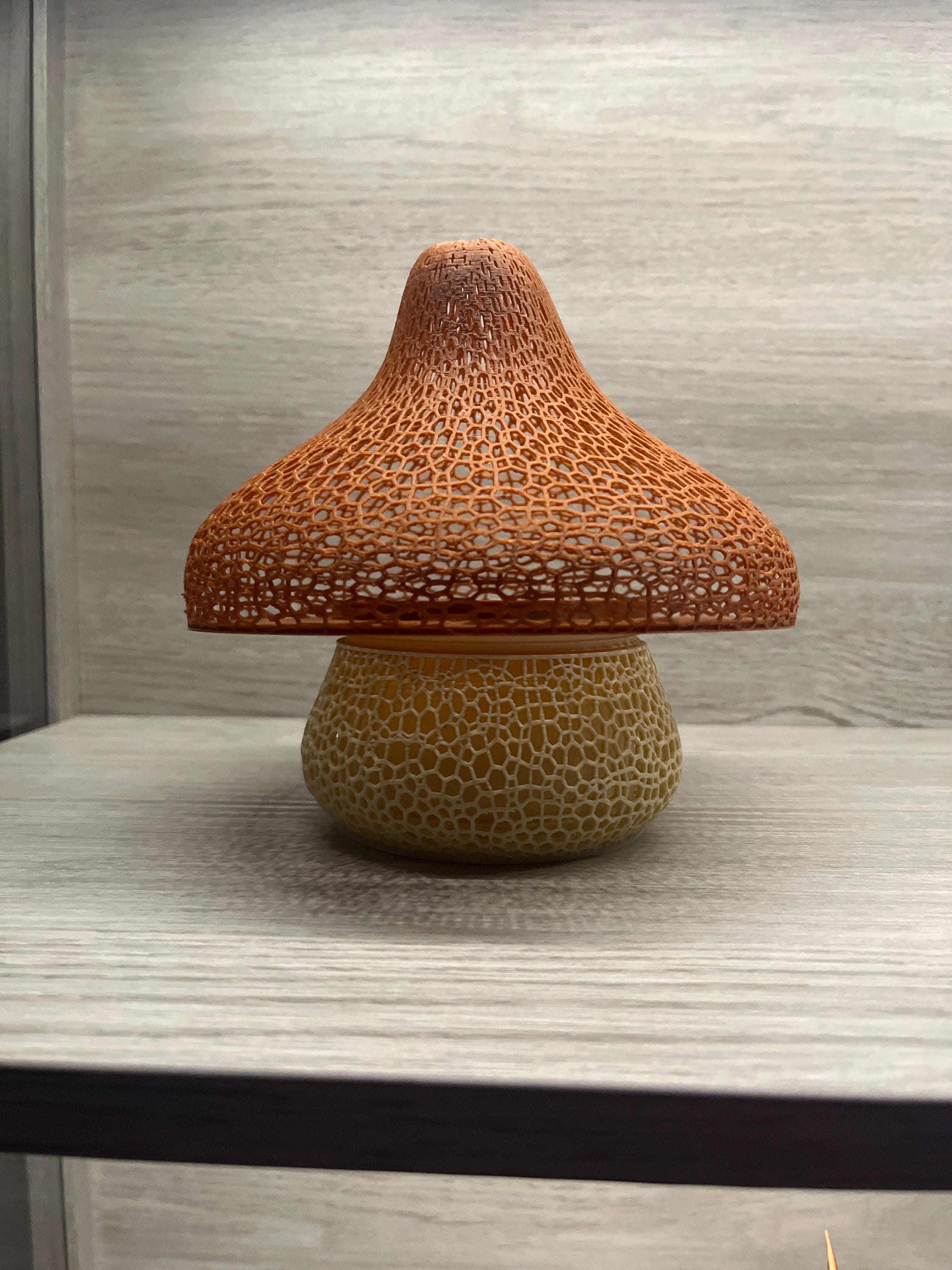 Large 8 inch Mushroom Lattice Solar Light