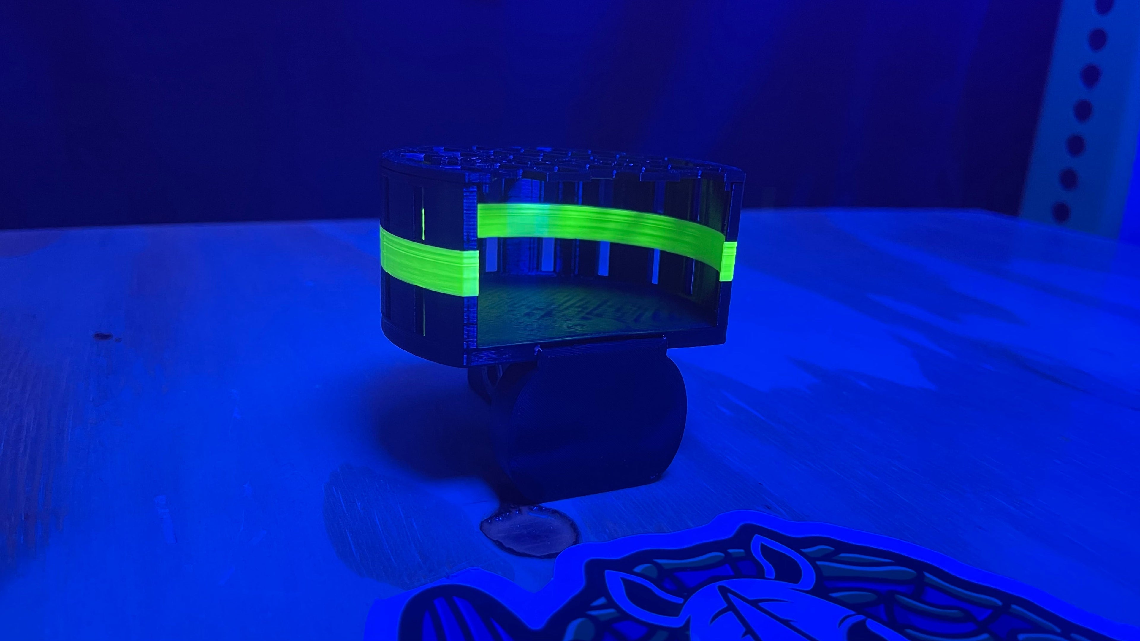 ClearShroom Magnetic Mushroom Cage