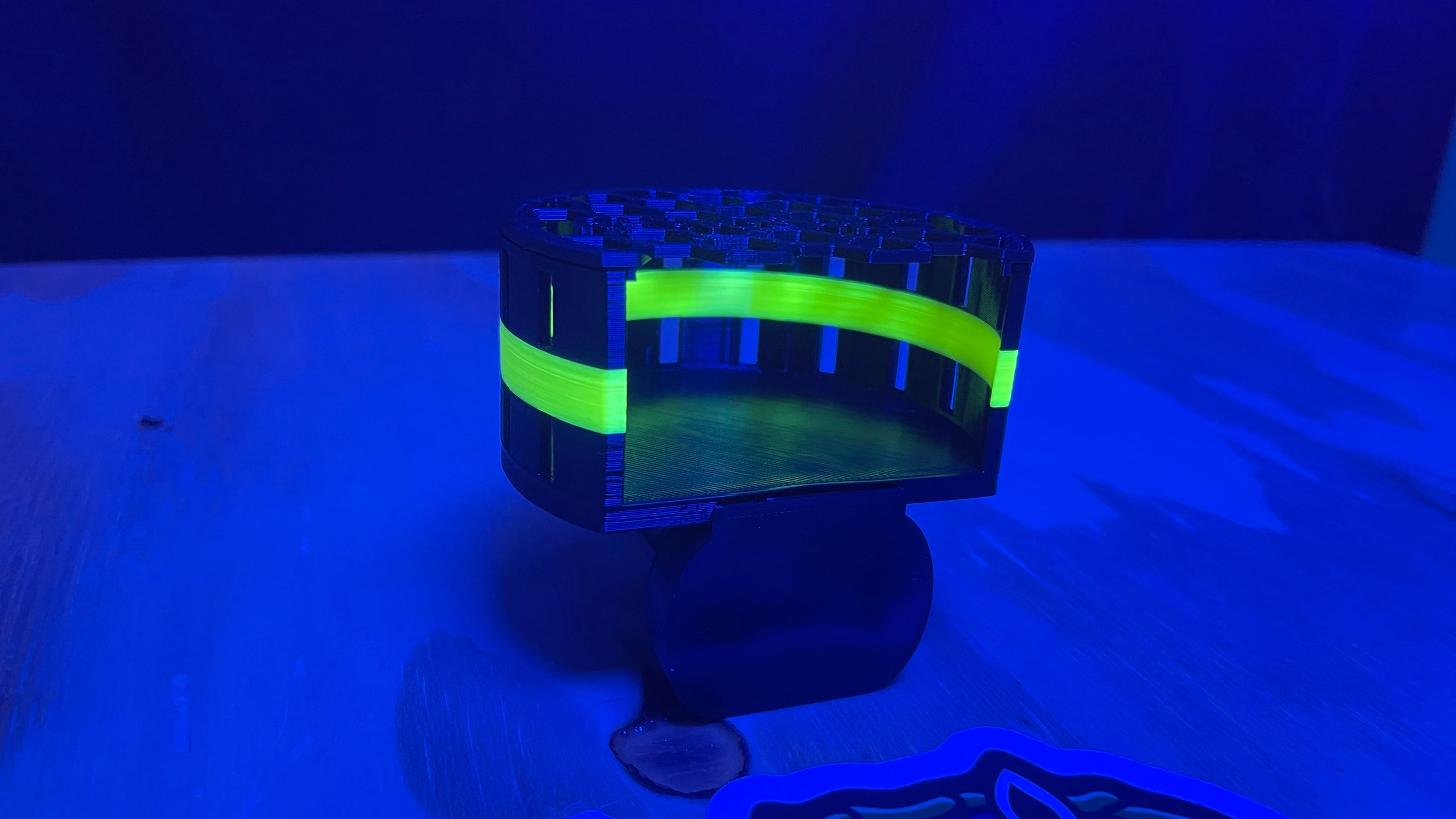 ClearShroom Magnetic Mushroom Cage