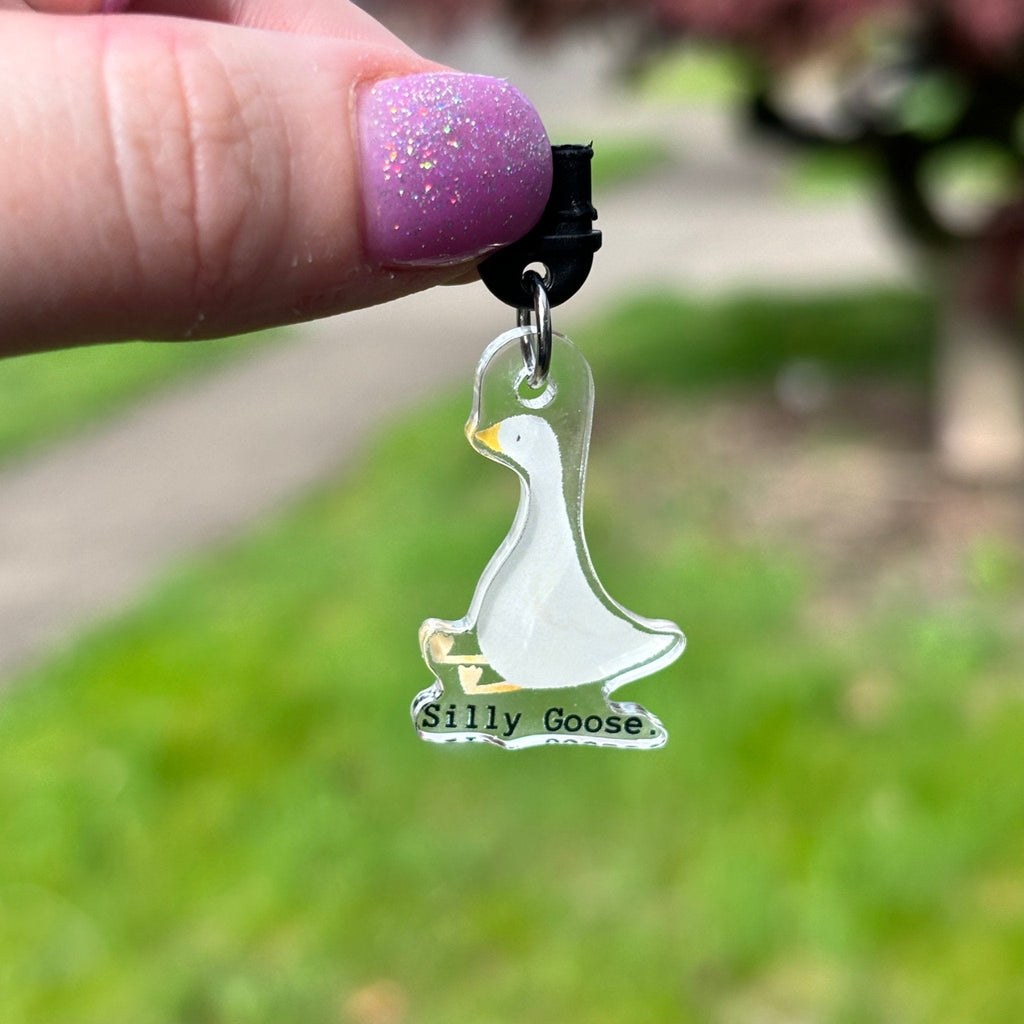 Silly Goose Dust Plug USB-C Hook