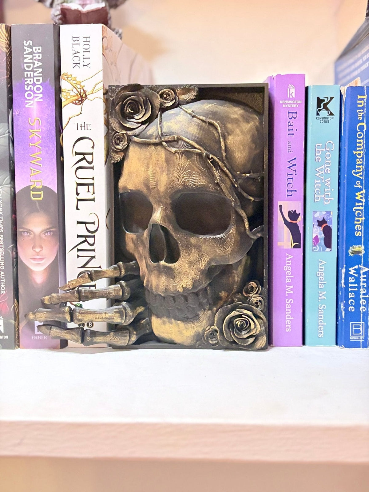 3D-Printed Skull, Thorns & Roses Book Nook