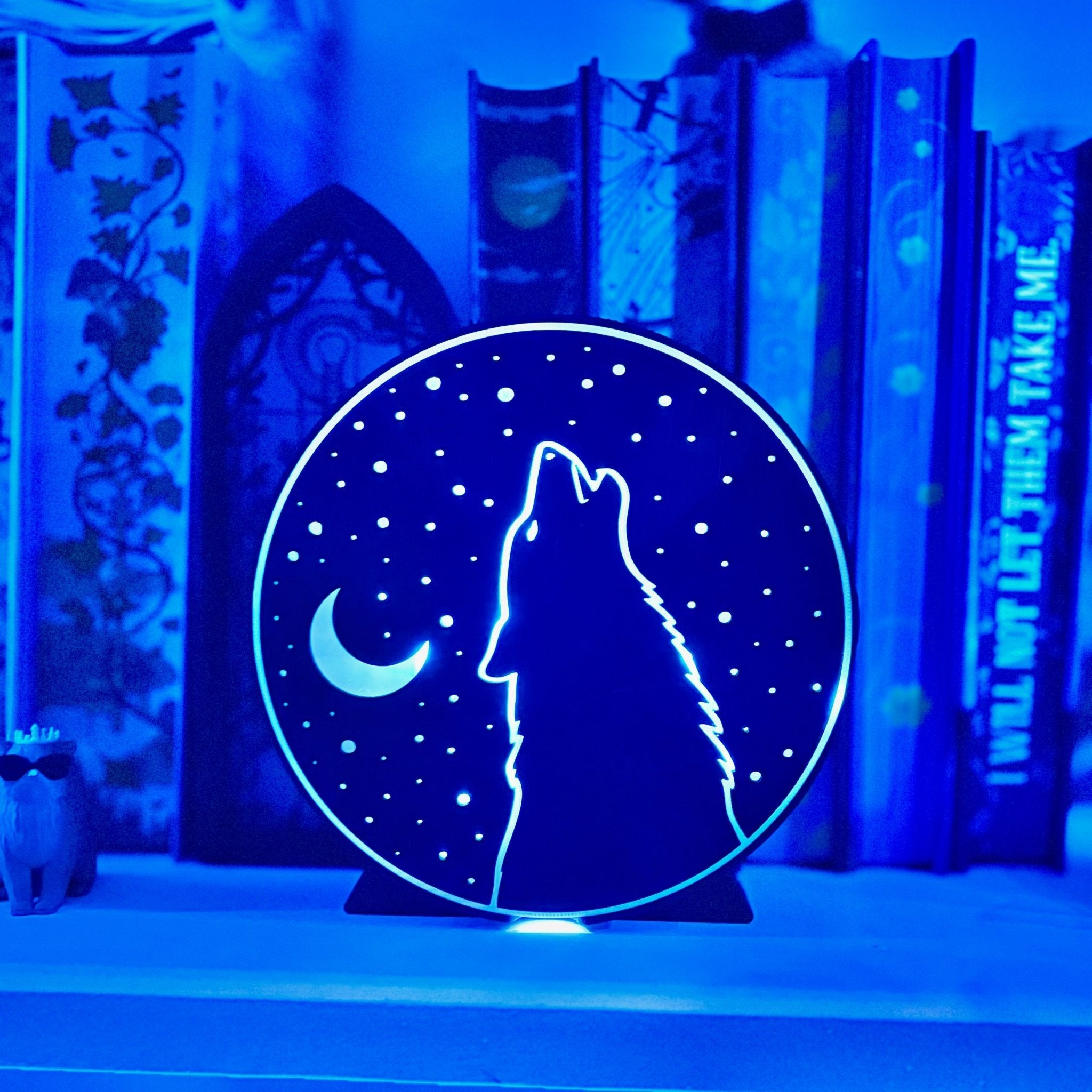 Wolf Moon and Stars Light Up Book Nook